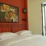 La Contrada فندق