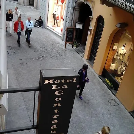 호텔 La Contrada 3*