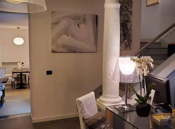 La Contrada מלון 3*