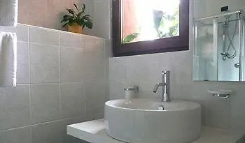 La Contrada מלון 3*