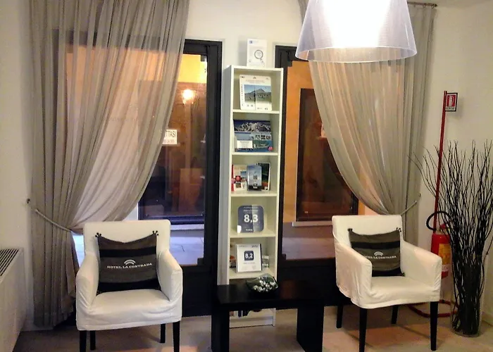 Hotel La Contrada 3*